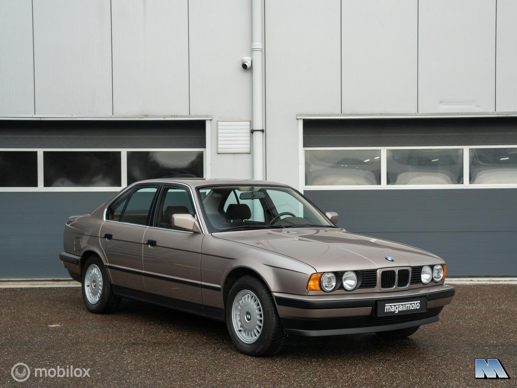 BMW E34 520i | 20.168 km| Z.G.A.N.| Eerste eign. l Manueel, Auto's, BMW, Metallic lak, Gebruikt, 129 pk, 4 stoelen