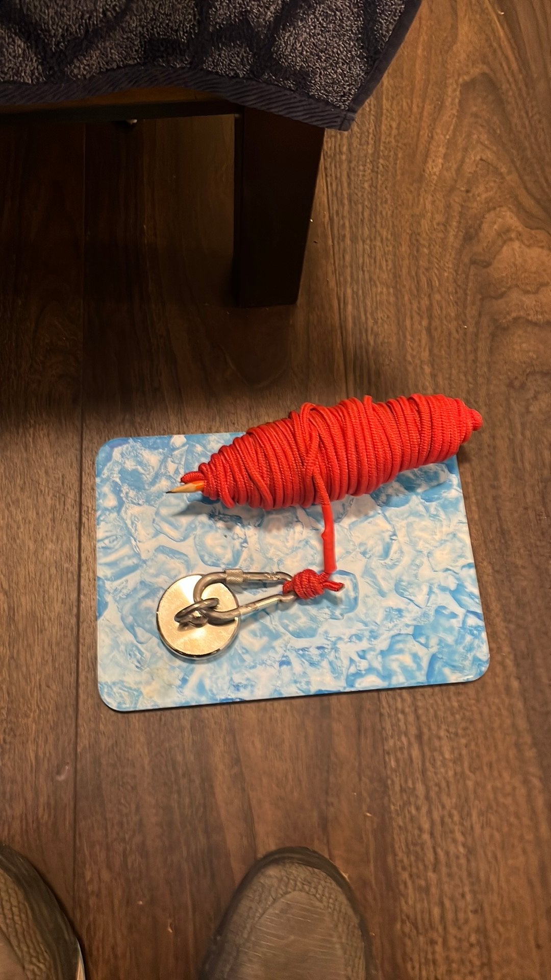 Magnetisch vishengel met touw en karabijnhaak, Ophalen of Verzenden, Gebruikt