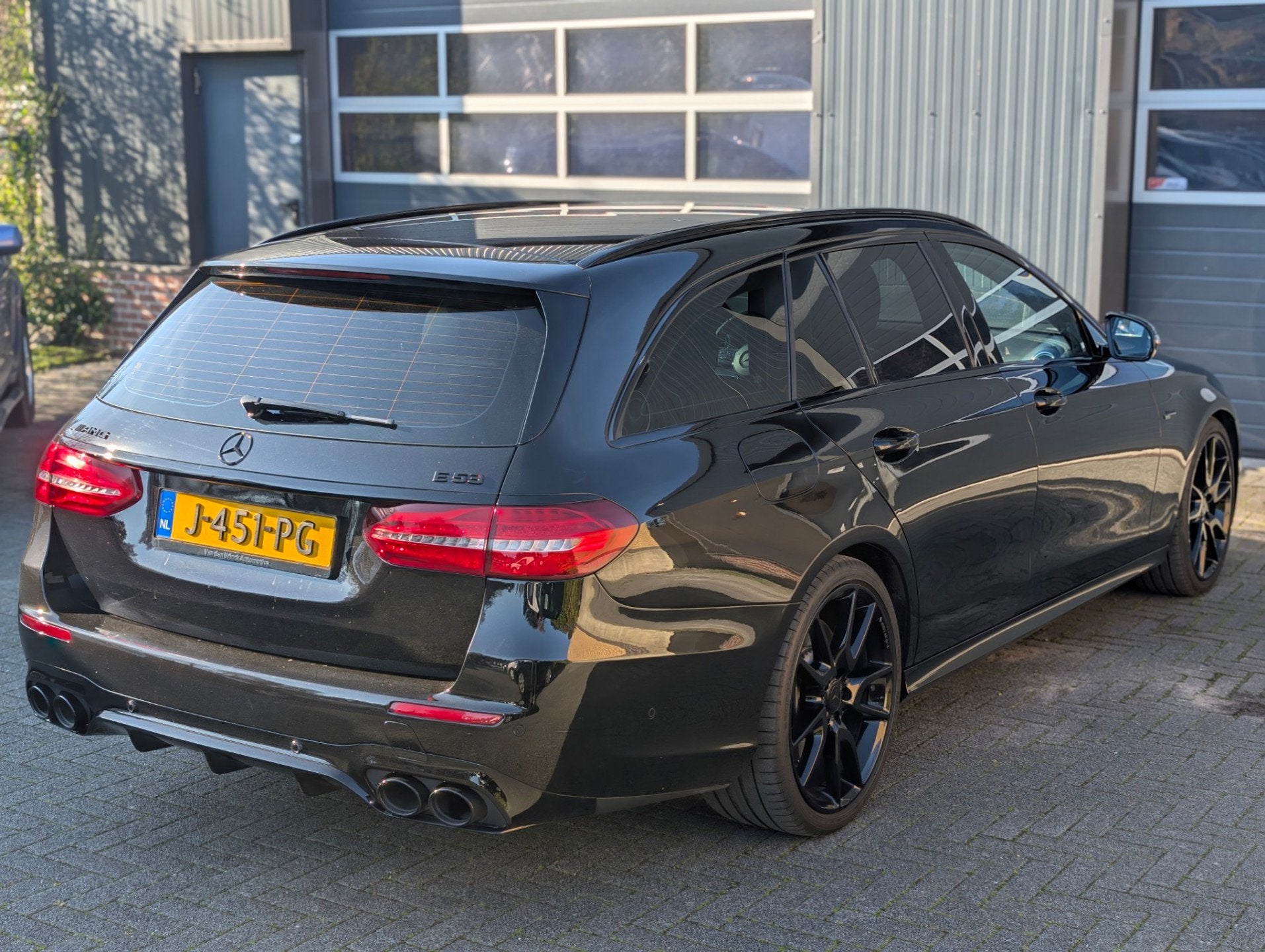 Mercedes-Benz E53 AMG 4MATIC Premium Plus pano 20inch black, Auto's, Automaat, Dealer onderhouden, 435 pk, Gebruikt