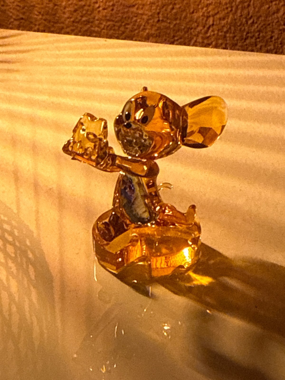 Swarovski Tom en Jerry Figuur - Jerry met kaas, Ophalen of Verzenden, Zo goed als nieuw, Figuurtje