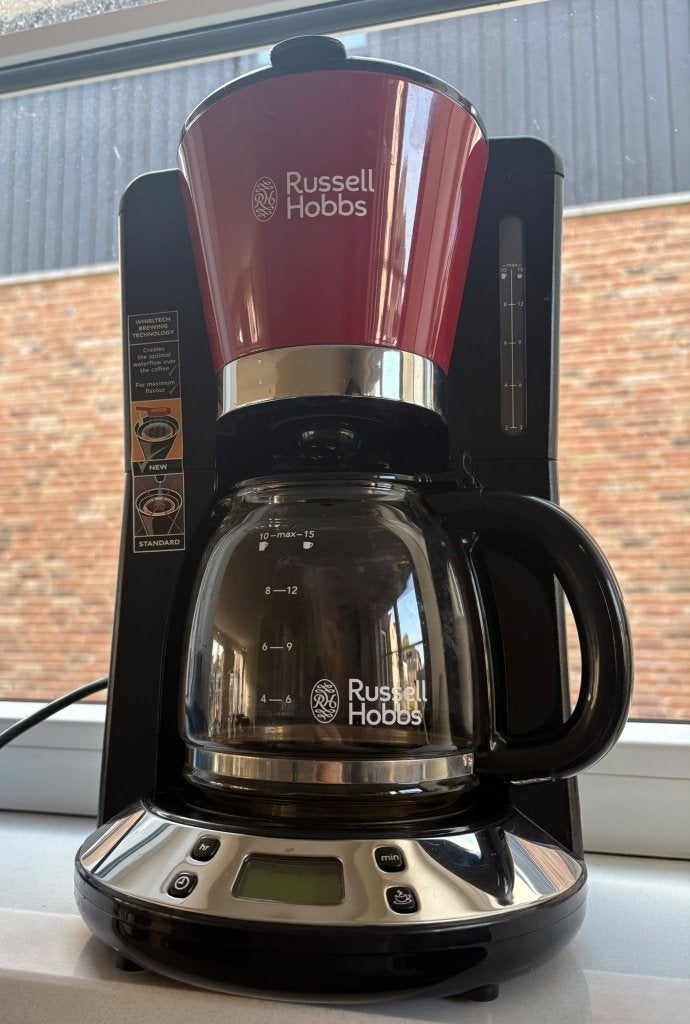 RUSSELL HOBBS Koffiezetapparaat met Glazen kan - Rood, Ophalen, 10 kopjes of meer, Koffiemachine, Gemalen koffie