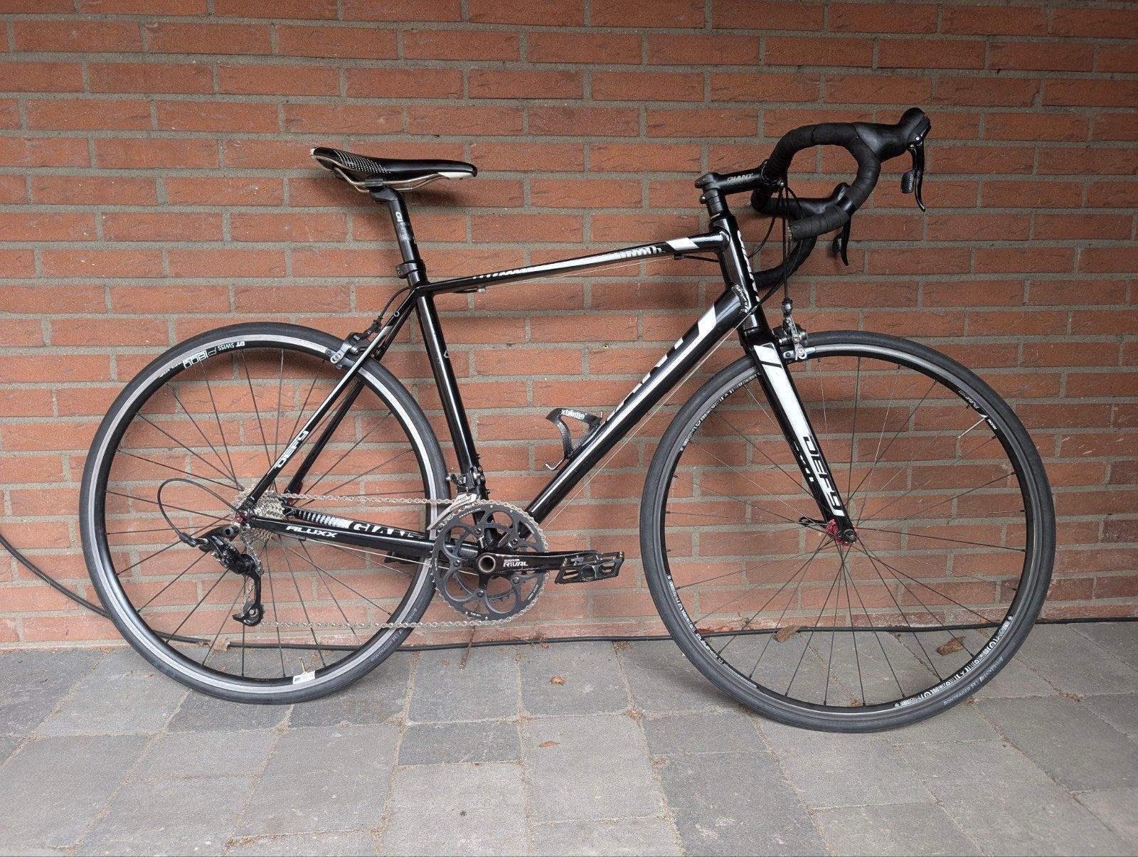 Giant defy maat M/L, Fietsen en Brommers, Fietsen | Racefietsen, Ophalen, Gebruikt, Velgrem, Aluminium