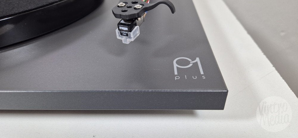 Rega P1 Plus Platenspeler | Carbon Plus | Voorversterker, Ophalen of Verzenden, Zo goed als nieuw, Platenspeler, Overige merken