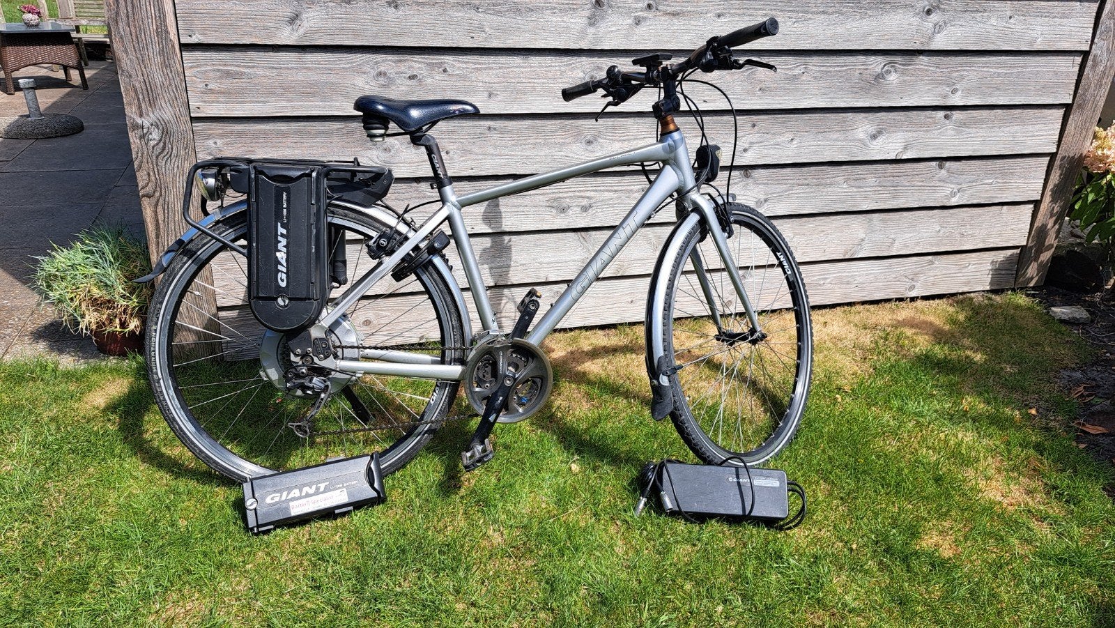 Giant Escape Hybrid, Ophalen, 28 inch, Gebruikt, Velgrem
