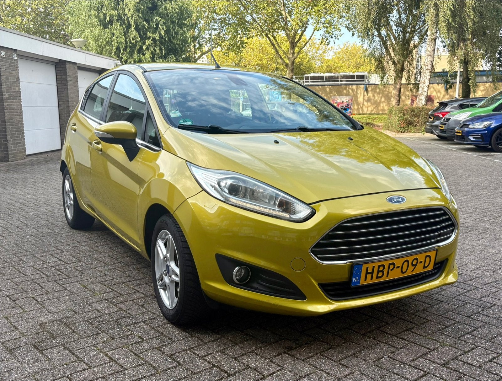 Ford Fiësta 1.0 92KW/125PK 5D 2013 Geel, Auto's, Voorwielaandrijving, 125 pk, 23 km/l, Geel