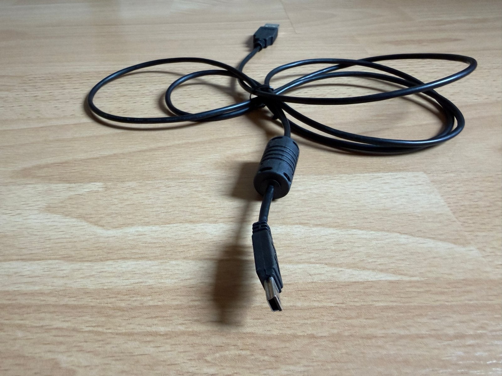 Originele Sony Ericsson USB-datakabel, Computers en Software, Pc- en Netwerkkabels, Zo goed als nieuw, Ophalen of Verzenden