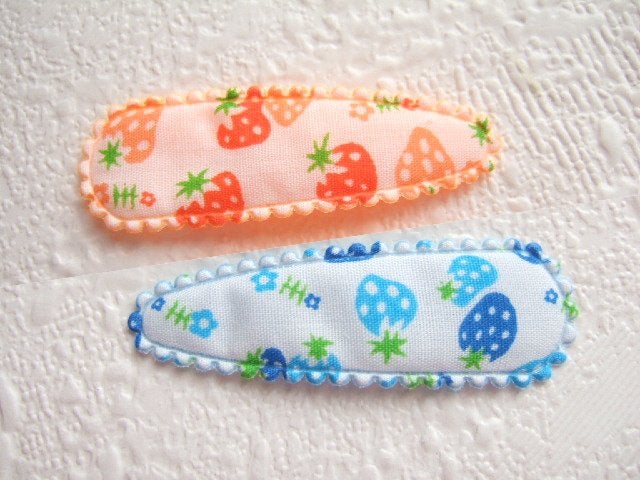 OPRUIMING ~ 5 cm ~ Wit kniphoesje met aardbeien~Oranje Blauw, -, -, Overige typen, Nieuw