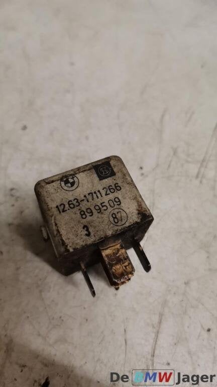 SluitRelais BMW E30 E36 E28 E34 E39 E32 E38 E31 1711266, Gebruikt, Ophalen of Verzenden, BMW
