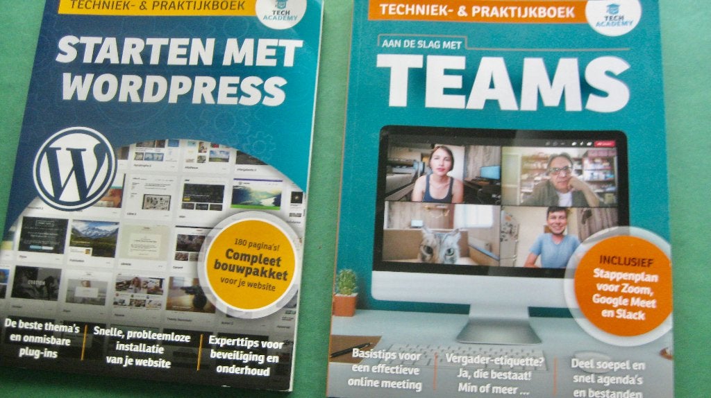 2 x Tech Academy: Teams en Wordpress, Ophalen of Verzenden, Beta, Zo goed als nieuw, HBO