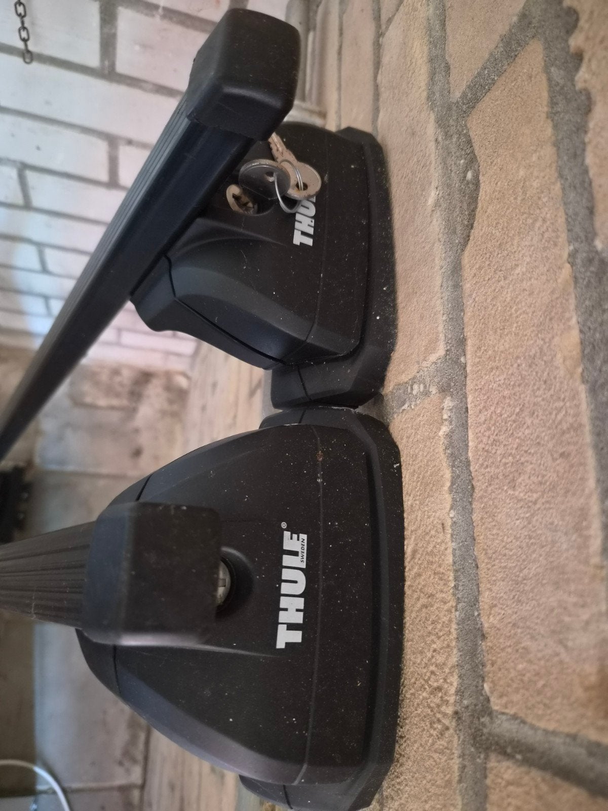 Thule Dakdragers met slot en sleutel, Ophalen, Gebruikt