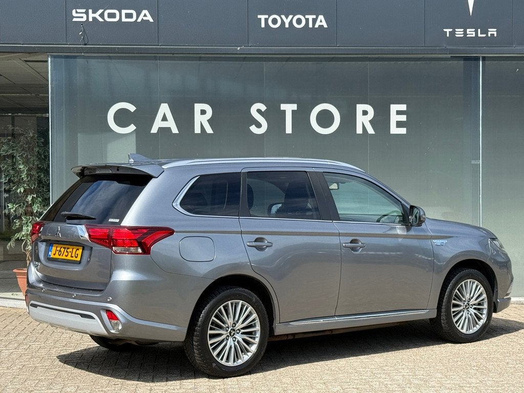 Mitsubishi Outlander 2.4 PHEV Intense+ Schuidak|360cam|Deale, Automaat, 135 pk, 4 cilinders, 1865 kg
