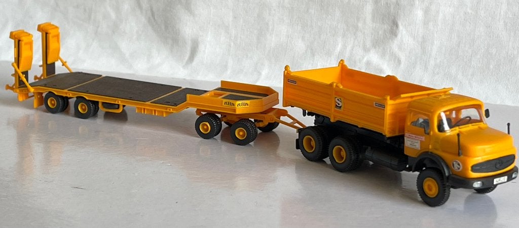 Kibri: Mercedes Rundhauber met dieplader, Hobby en Vrije tijd, Modelauto's | 1:87, Ophalen of Verzenden, Gebruikt, Bus of Vrachtwagen