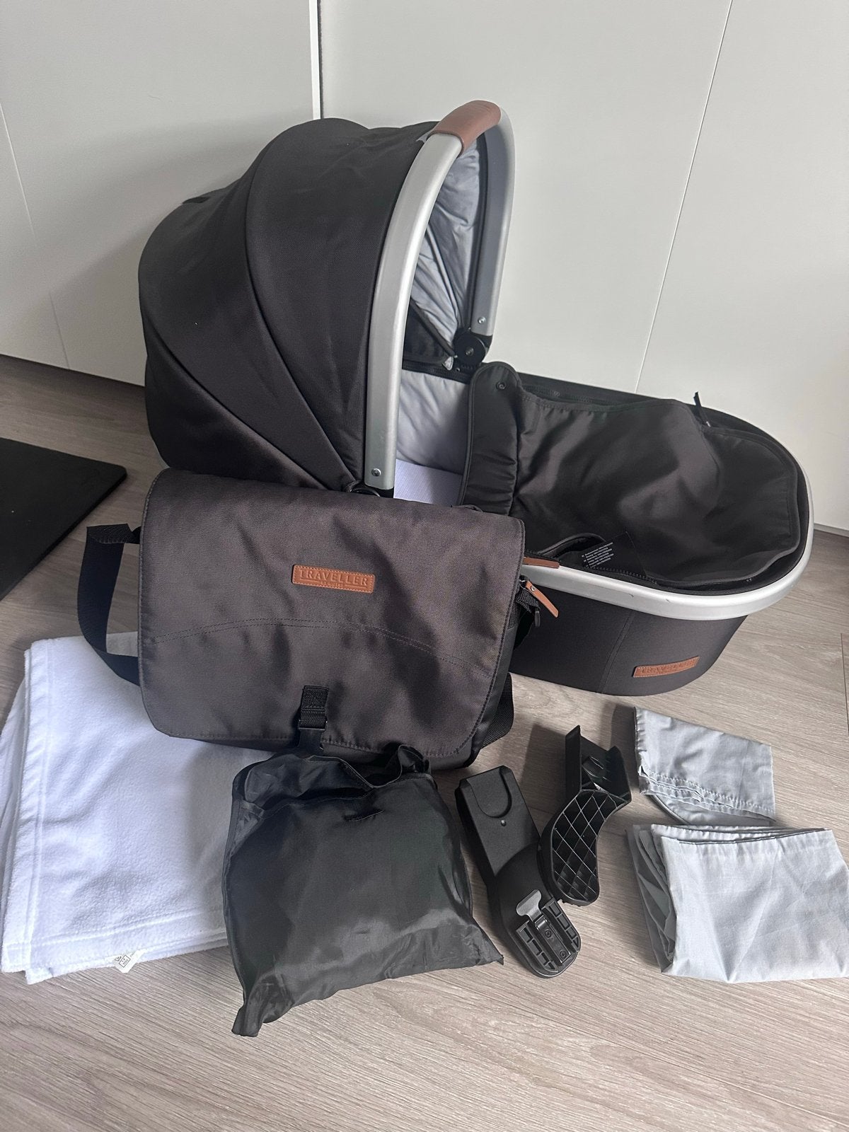 Mutsy Traveller kinderwagen Complete Set, Zo goed als nieuw, Met reiswieg, Mutsy, Ophalen