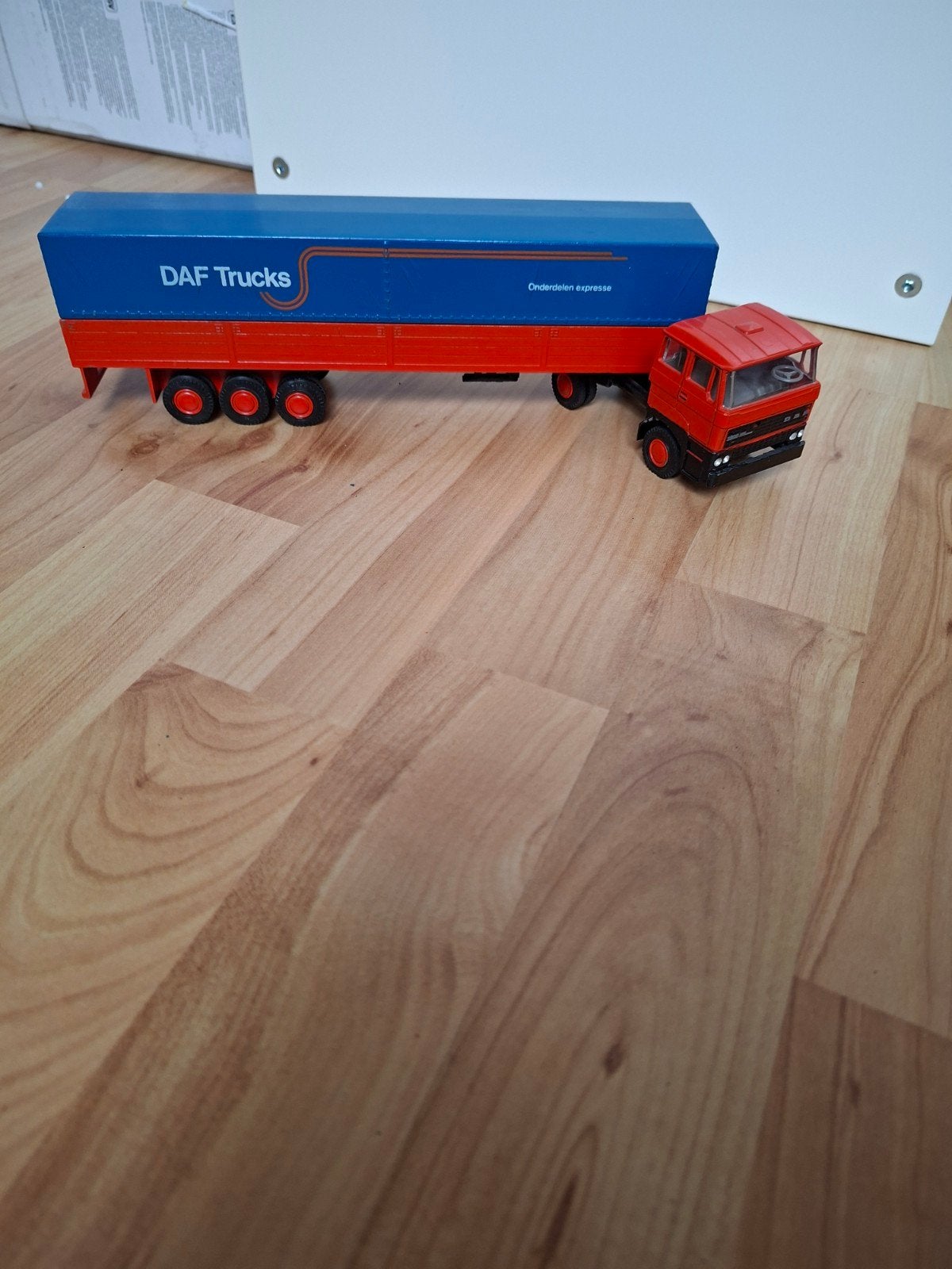 Lion Car DAF Trucks Vrachtwagen Model nr 70, Overige merken, Gebruikt, 1:50 of kleiner, Ophalen of Verzenden