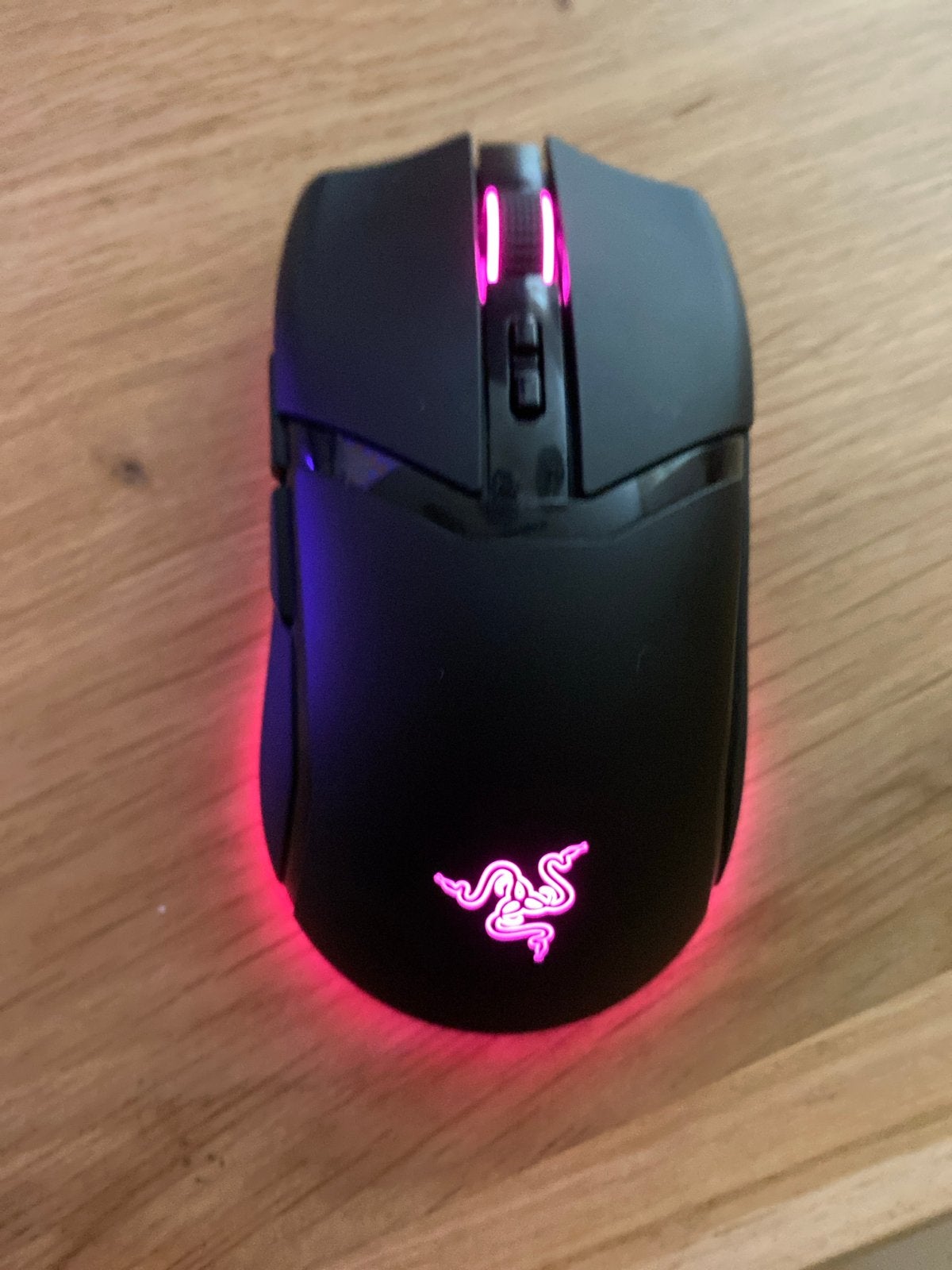 Razer draadloze gaming muis met RGB verlichting, Computers en Software, Muizen, Muis, Gaming muis, Ophalen of Verzenden, Zo goed als nieuw