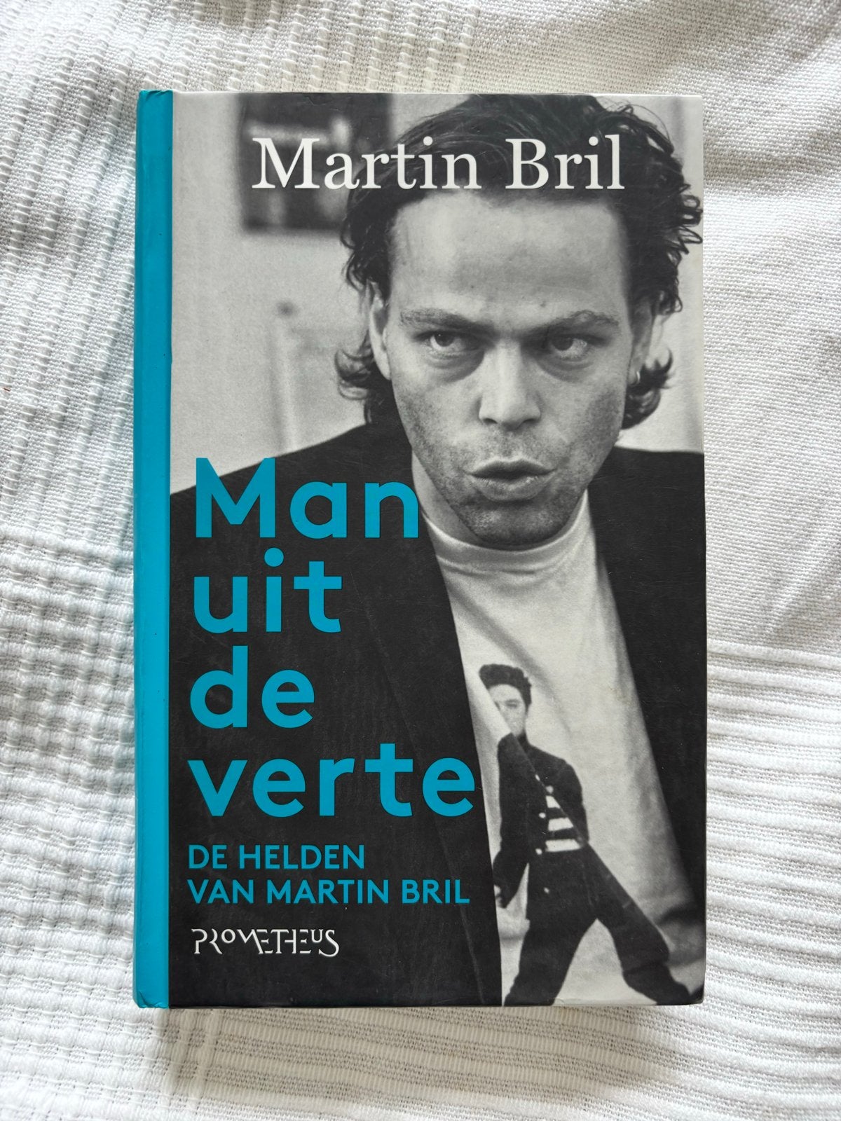 Man uit de Verte - De Helden van Martin Bril, Boeken, Ophalen of Verzenden, Zo goed als nieuw