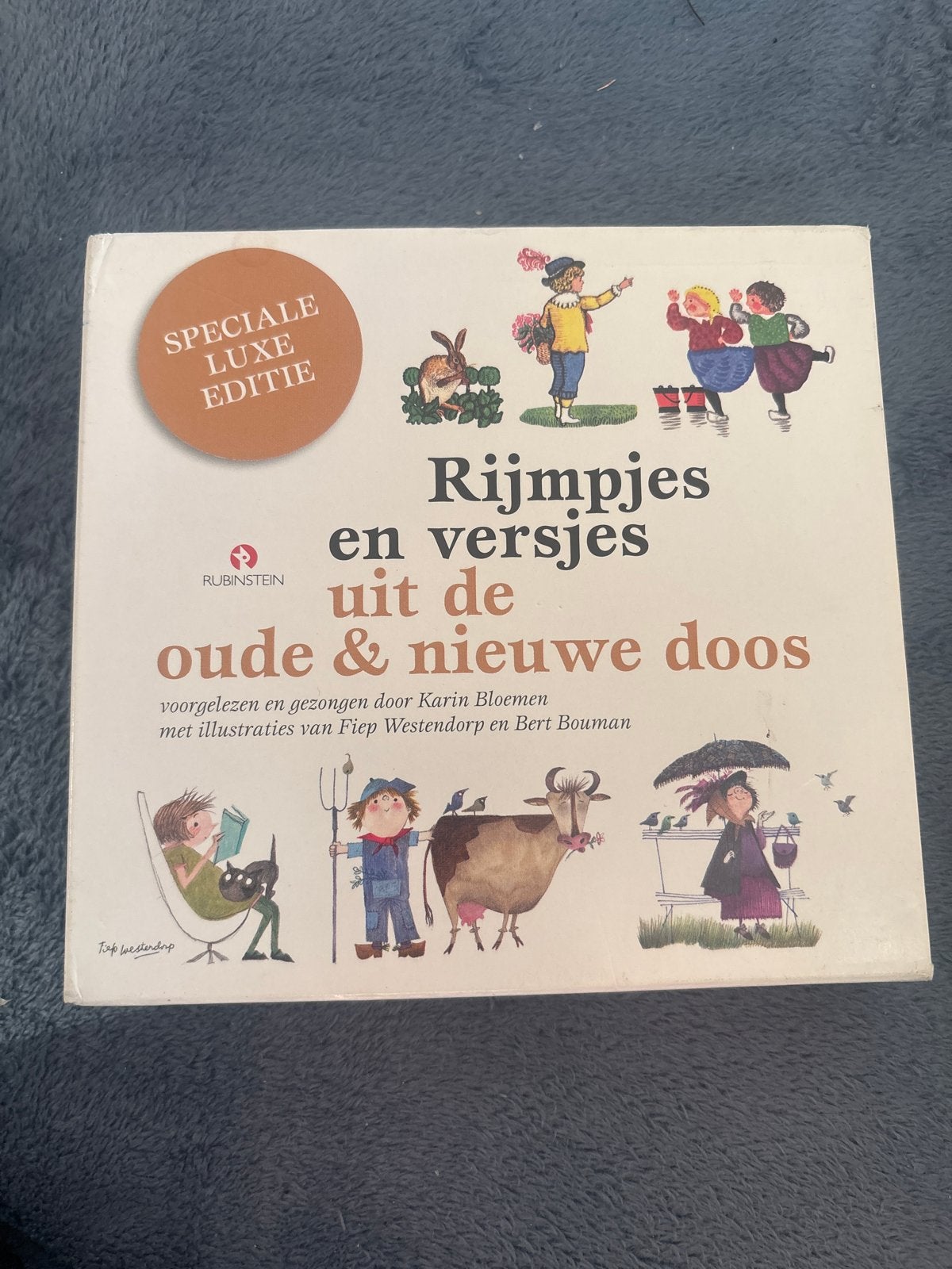Rijmpjes en versjes uit de oude & nieuwe doos (luxe editie), Ophalen of Verzenden, Gelezen