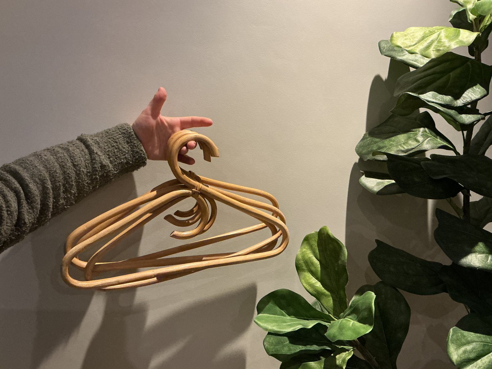 6 Bamboe Vintage kledinghangers, Kleding | Dames, Kledinghangers, Ophalen of Verzenden, Zo goed als nieuw, Hout