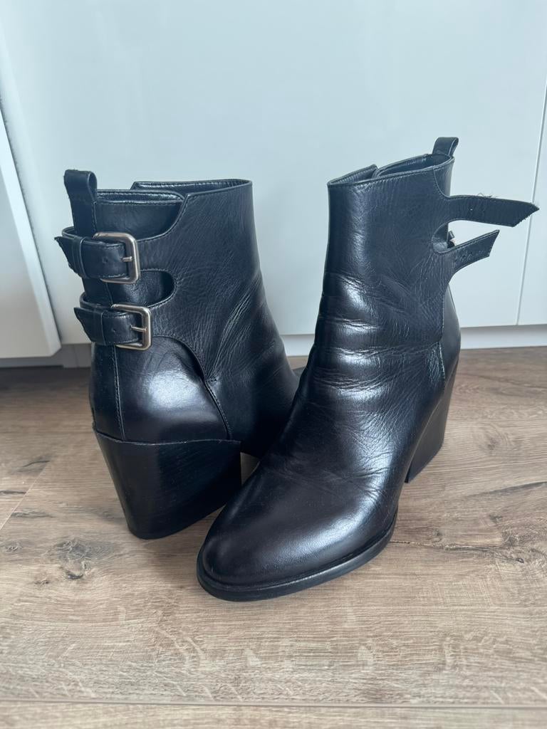 Zara laarzen met hak 38, Kleding | Dames, Ophalen of Verzenden, Zo goed als nieuw, Zwart, Hoge laarzen