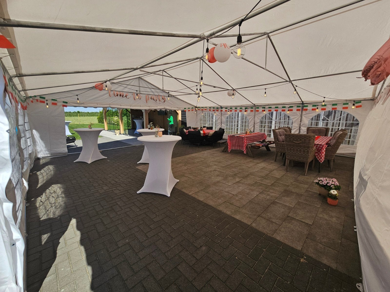 Feesttent / Partytent te koop (8x8 meter), Ophalen
