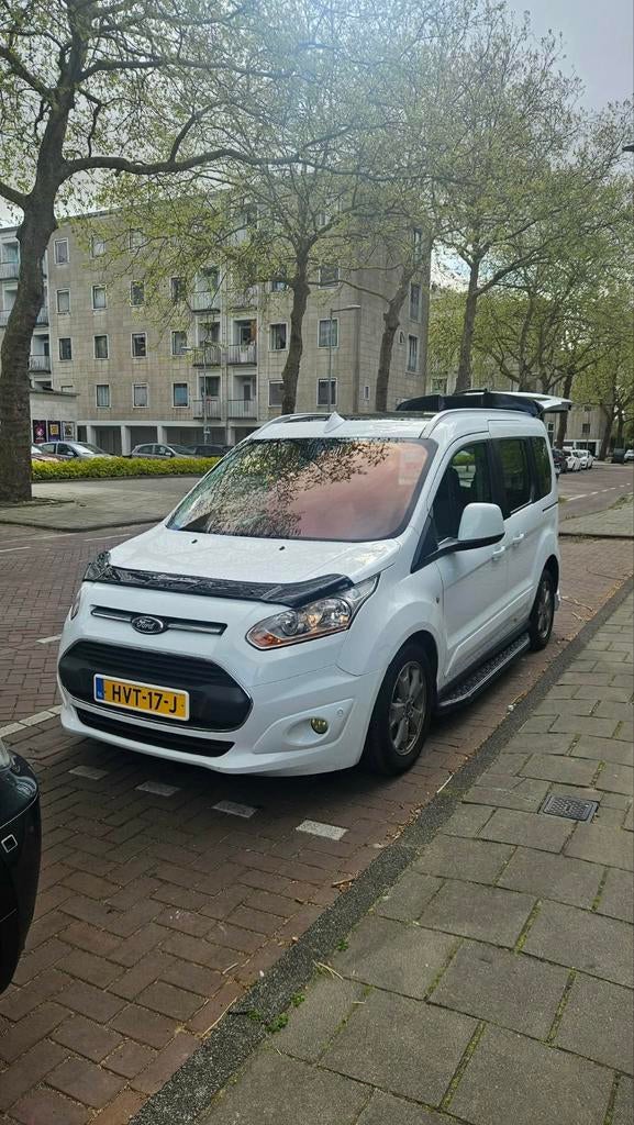Ford Tourneo Connect 1.6 110KW AUT 2015 Wit, Auto's, Ford, Stof, LED verlichting, Euro 6, 4 cilinders
