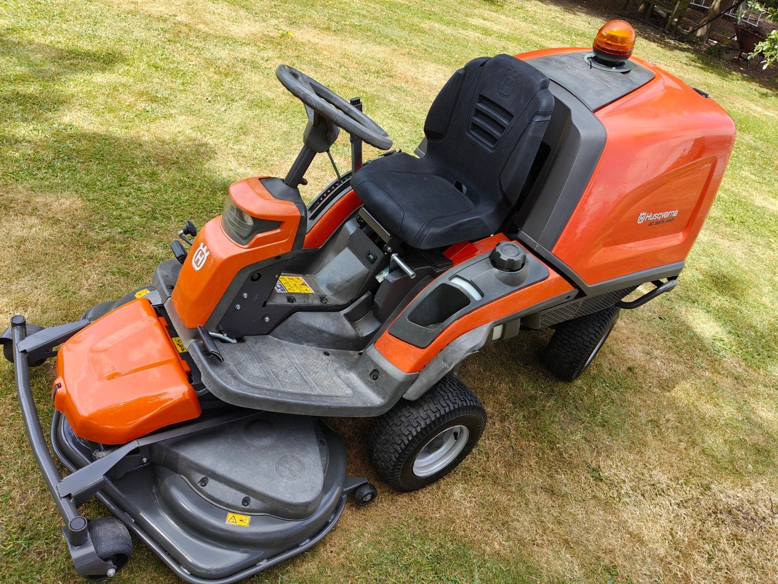 Husqvarna RC320Ts AWD, Ophalen, Gebruikt, 90 tot 120 cm, Opvangbak