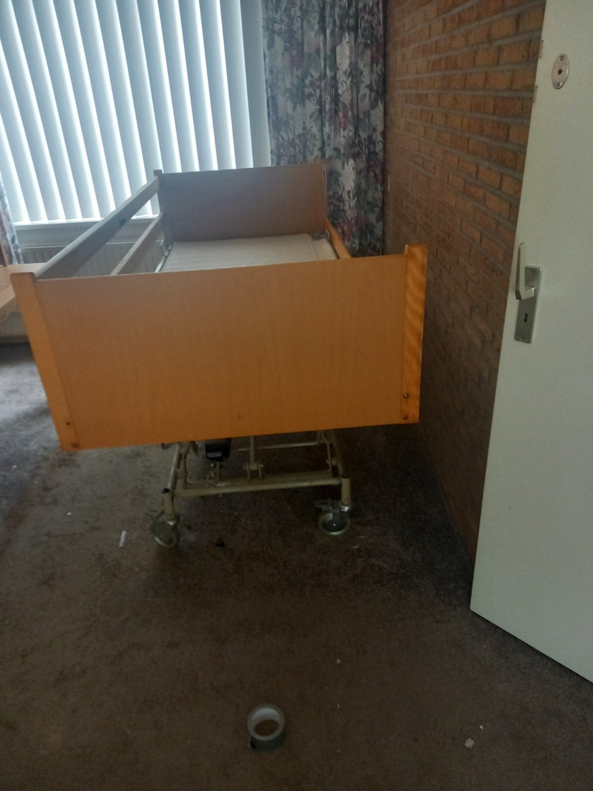 senioren bed hoog laag., Ophalen
