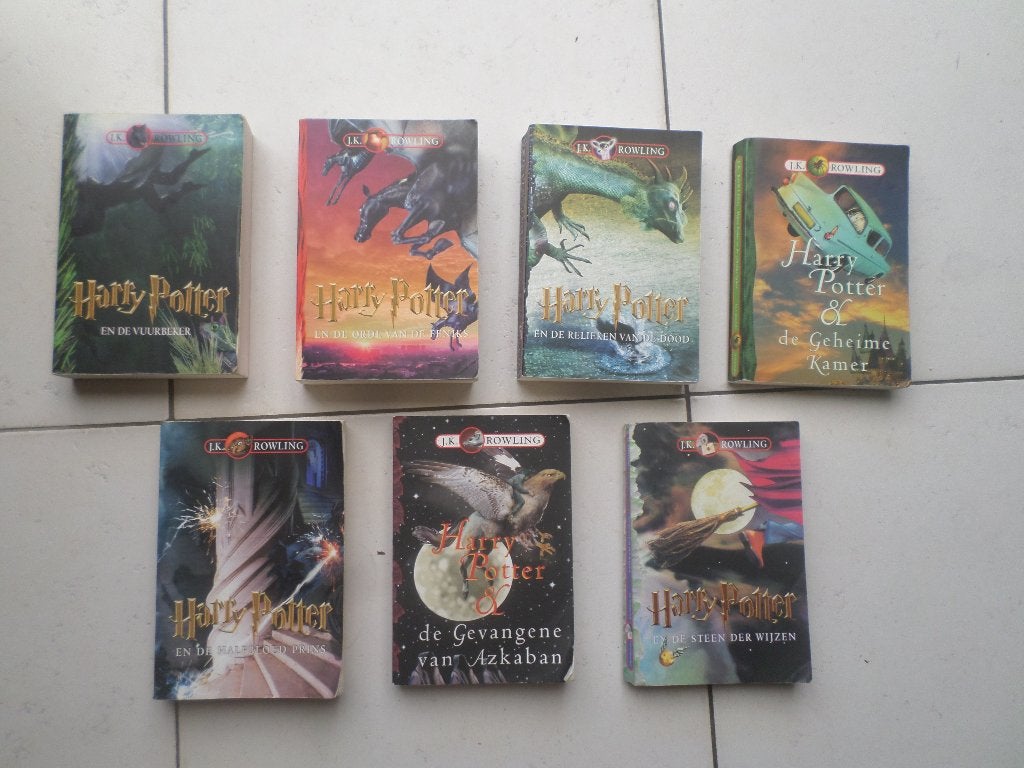 COMPLETE SERIE BOEKEN HARRY POTTER, Boeken, Fantasy, Gelezen, Ophalen of Verzenden