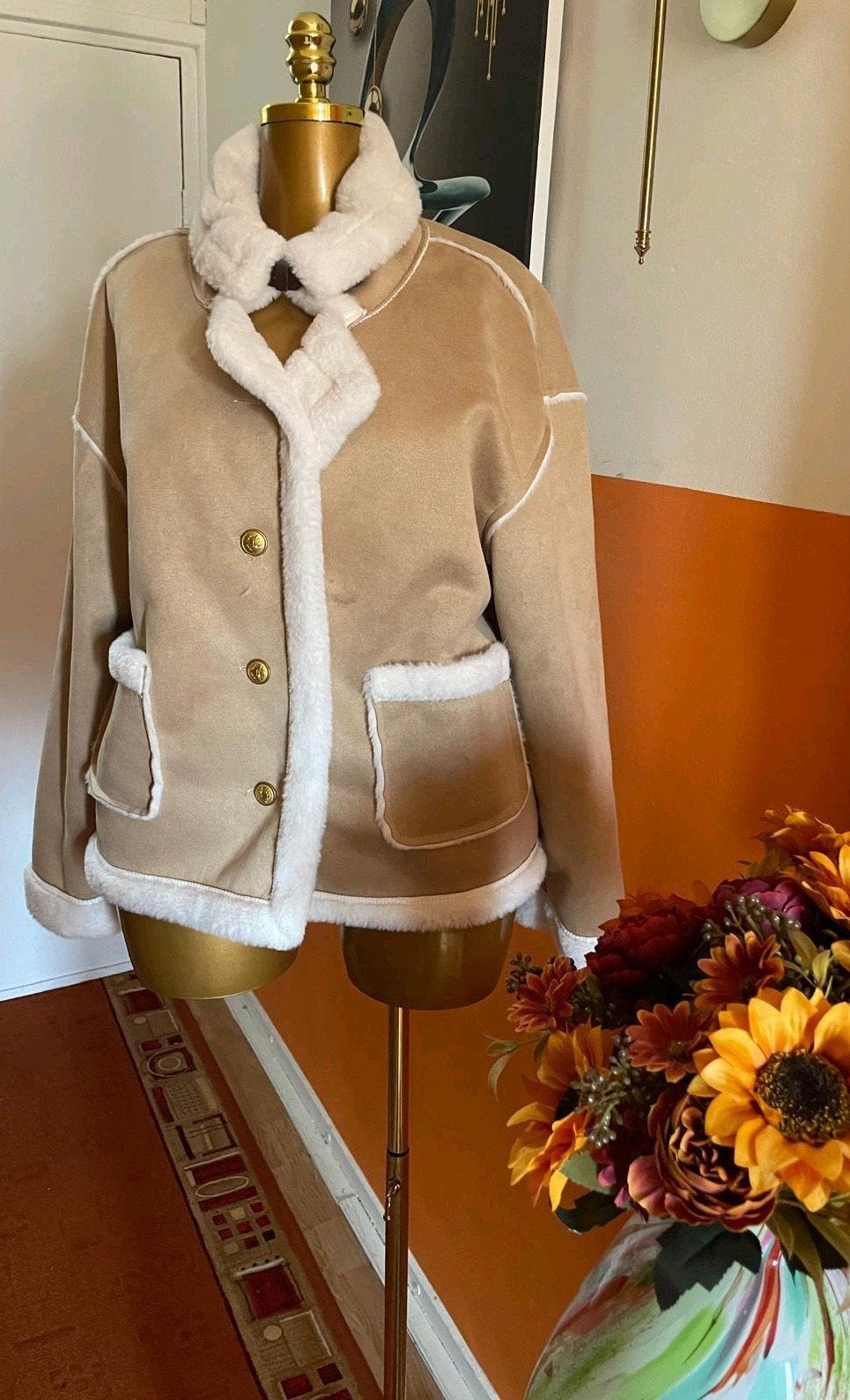 Stijlvolle beige jas met teddy voering, Maat 38/40 (M), Beige, Ophalen of Verzenden, Onbekend