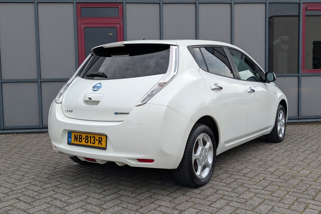 Nissan Leaf Acenta 30kWh SOH 72% Comfort Pack (bj 2017), Auto's, Nissan, Gebruikt, Wit, Origineel Nederlands, Grijs