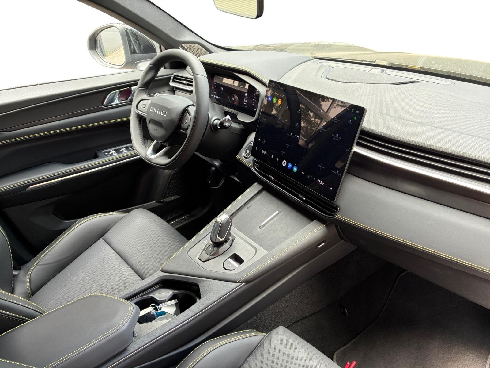 Lynk & Co 01 MORE LEDER | NAVI | PANO DAK | LM VELGEN BLACK, Auto's, Lynk & Co, Euro 6, 4 cilinders, Zwart, Plug-in hybride