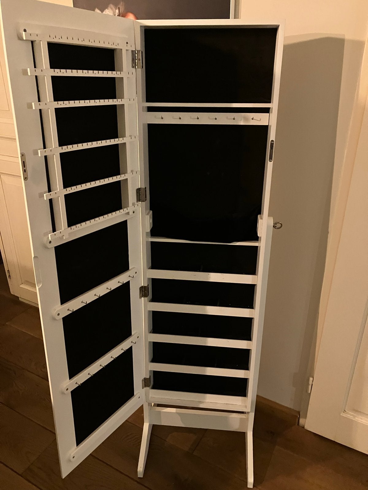 Xenos Sieradenkast, Witte spiegel met sieradenopbergruimte, Ophalen, Minder dan 50 cm, Gebruikt, 100 tot 150 cm