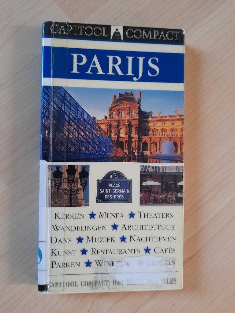 CAPITOOL COMPACT PARIJS, Boeken, Europa, Ophalen of Verzenden, Reisgids of -boek, Gelezen