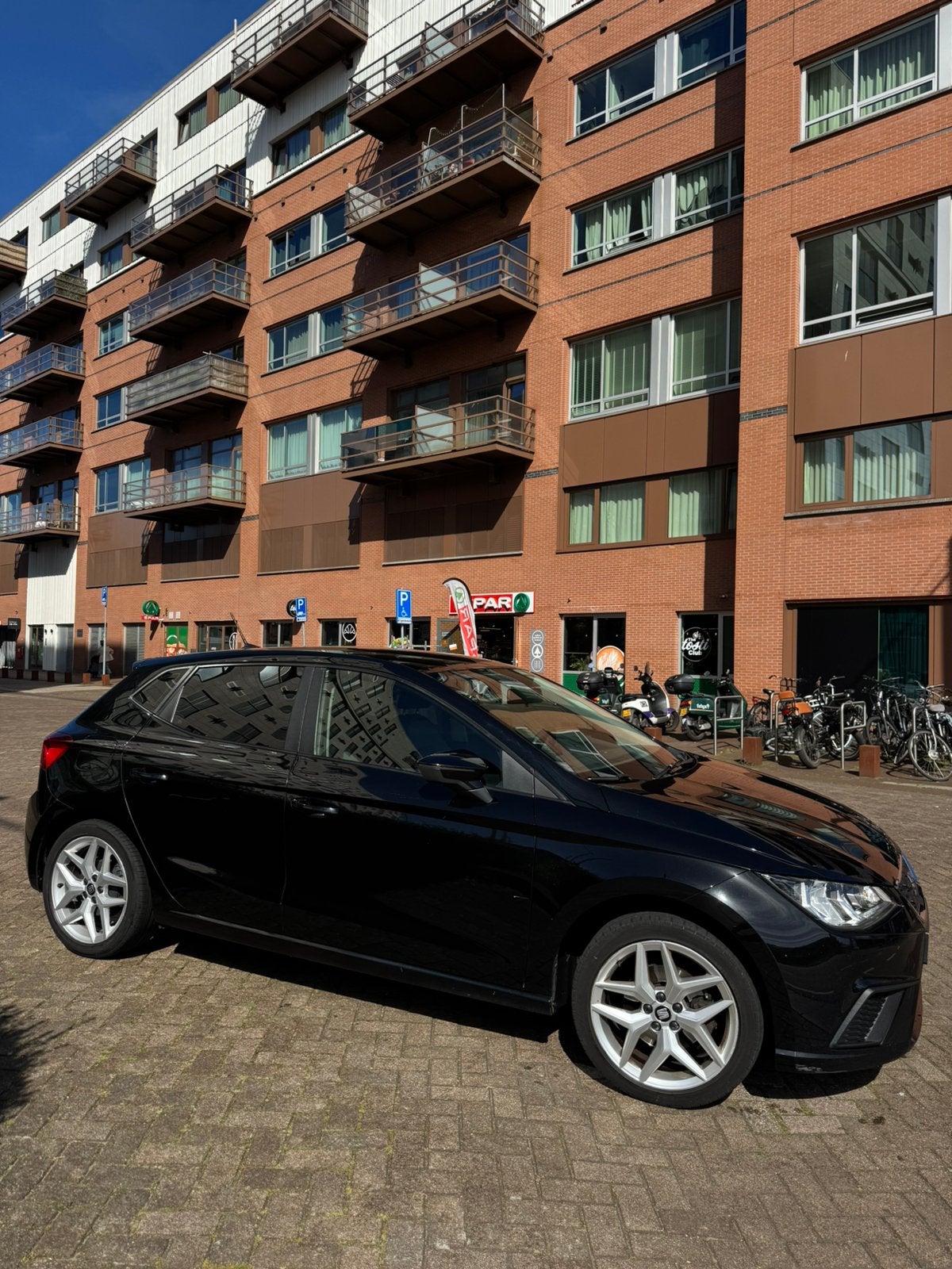 Seat Ibiza 1.6 TDI 95pk Dsg-7 2018 Zwart, Auto's, Seat, Bedrijf, 125 €/maand, 1100 kg, 25 km/l