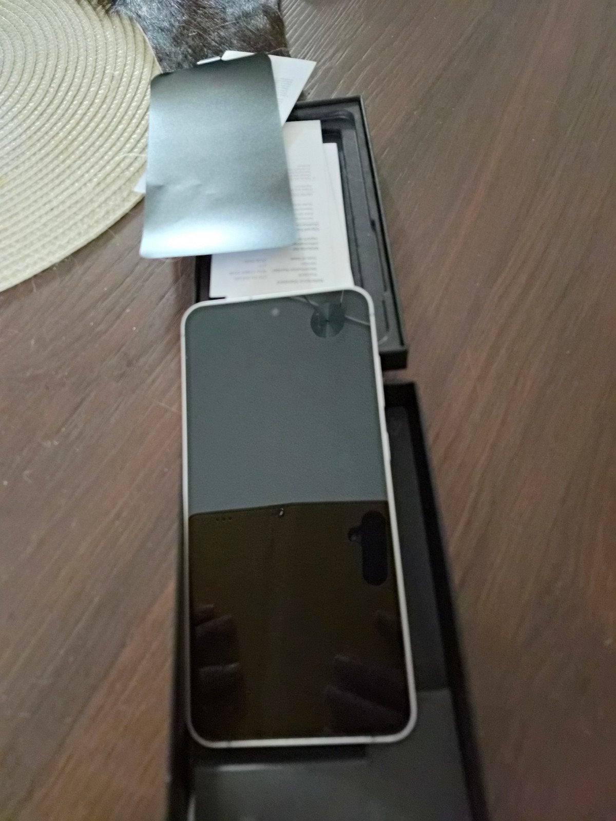 Foto 5 van Samsung Galaxy S24 FE 128GB Geel - Zo goed als nieuw