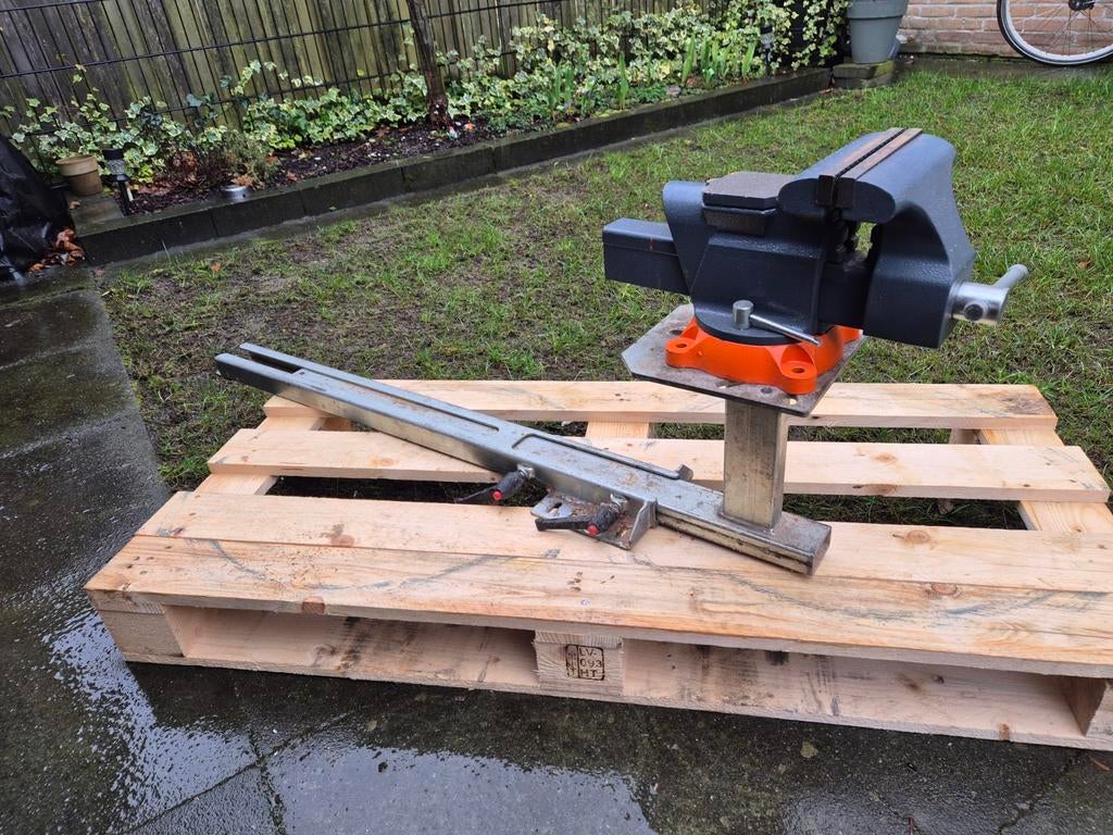 Bankschroef steunframe (zonder Bankschroef!!!), Ophalen, Gebruikt