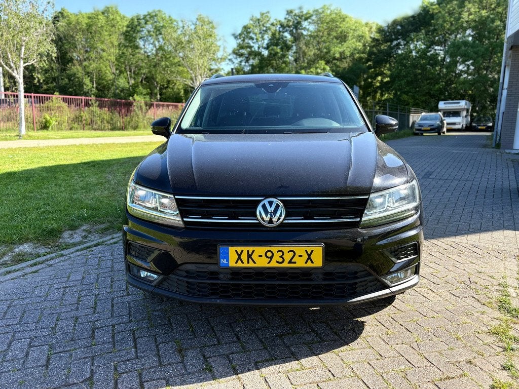 Volkswagen Tiguan 1.5 TSI Comfortline Business/Clima/Ecc/Led, Stof, 4 cilinders, Zwart, Origineel Nederlands
