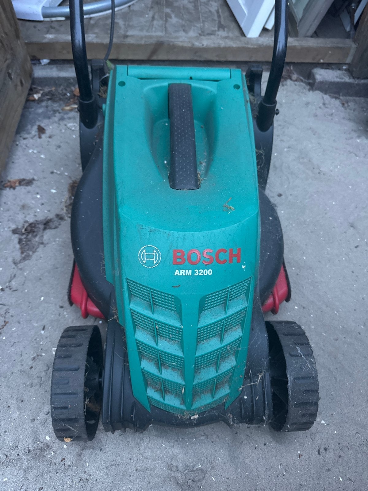 Bosch ARM 3200 elektrische grasmaaier - Zo goed als nieuw, Ophalen, Cirkelmaaier, Elektrische grasmaaier, Zo goed als nieuw