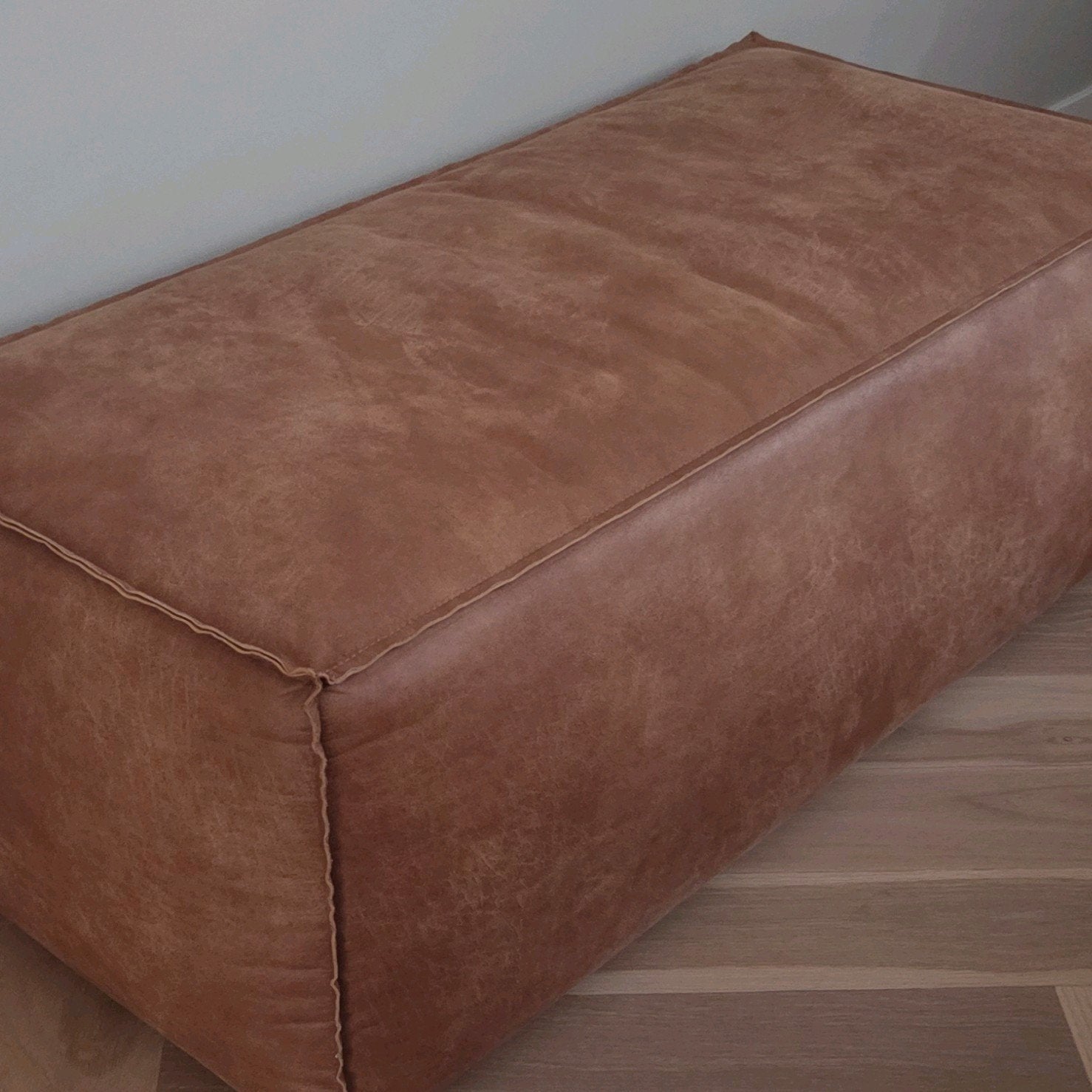 WOOOD Rodeo poef/hocker cognac leer 120x60x43cm, Ophalen, 50 tot 75 cm, Leer, Zo goed als nieuw