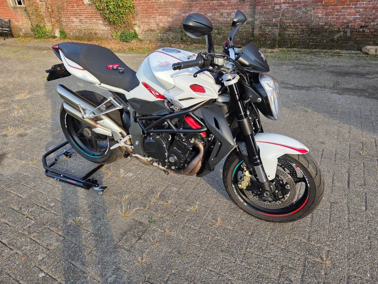 MV Augusta Brutale 1090R bj 2012, Motoren, Motoren | MV Agusta, 1090 cc, Occasion, 4 cilinders, Motorrijbewijs A