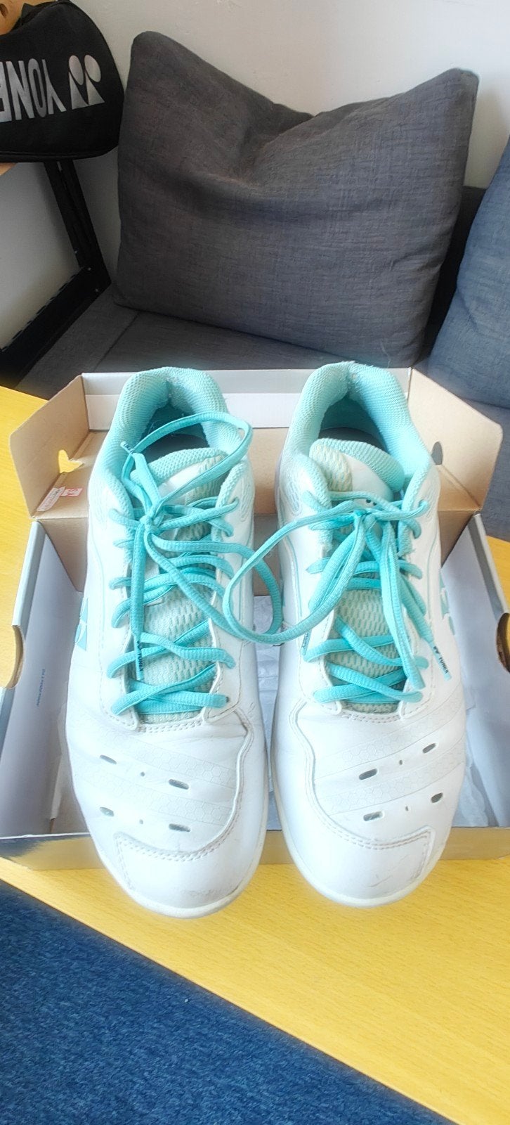 Yonex badminton schoenen dames maat 41 - Goede grip!, Ophalen of Verzenden, Gebruikt, Schoenen