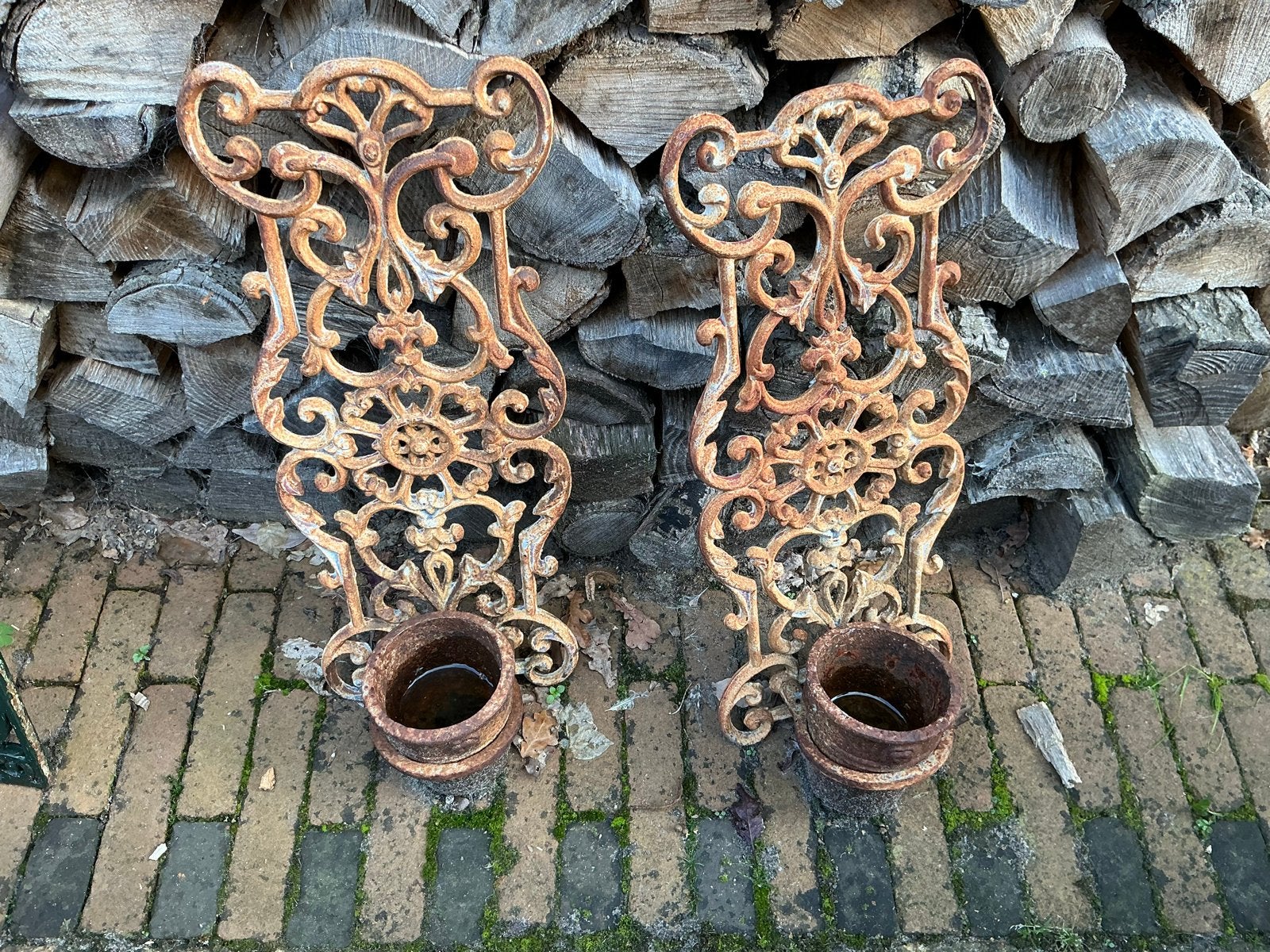 Antieke gietijzeren plantenbakken / muurdecoratie, Antiek en Kunst, Ophalen