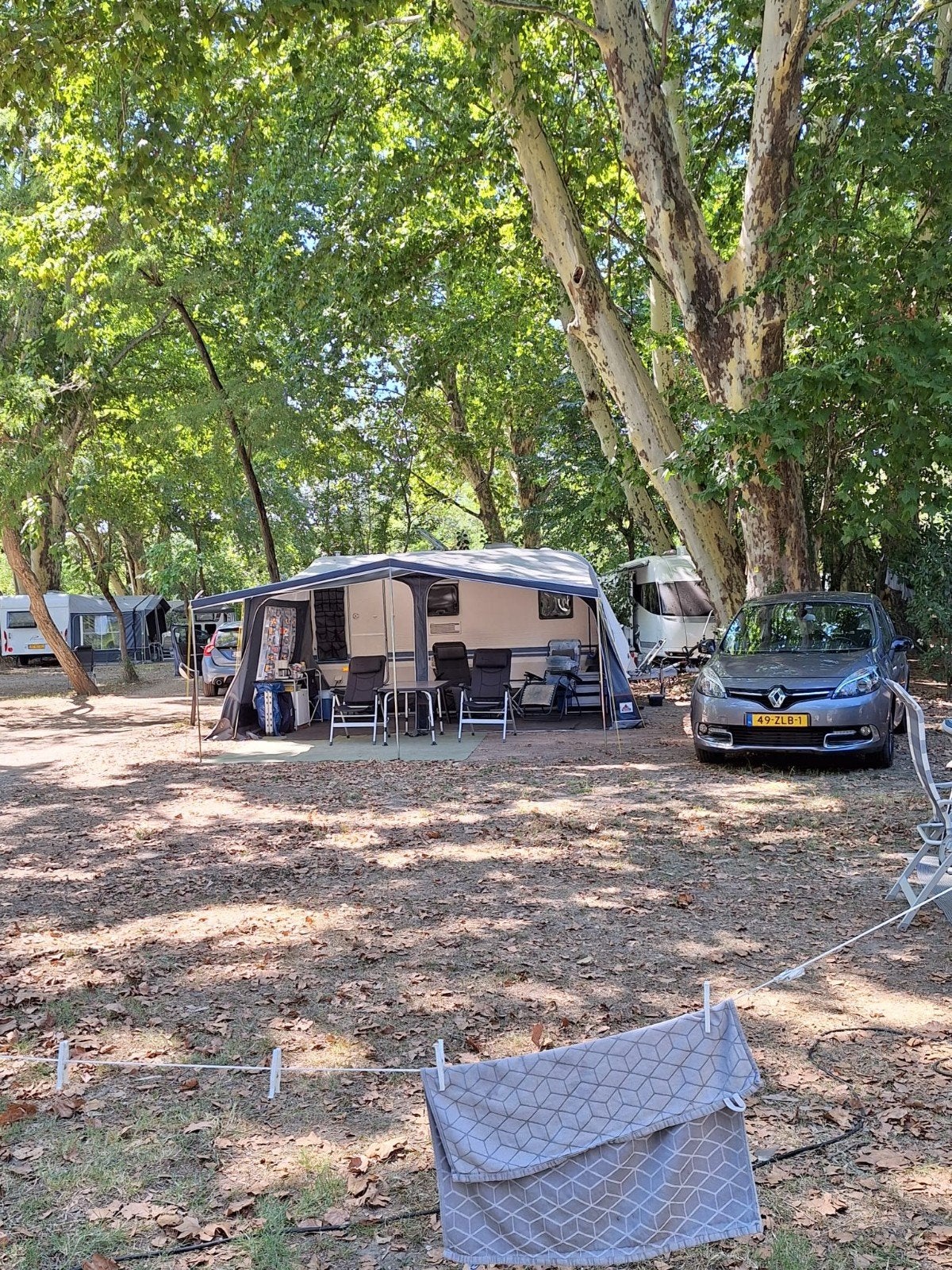Adria 432 px.met volautomatische mover, Frans bed, Treinzit, 750 - 1000 kg, Particulier