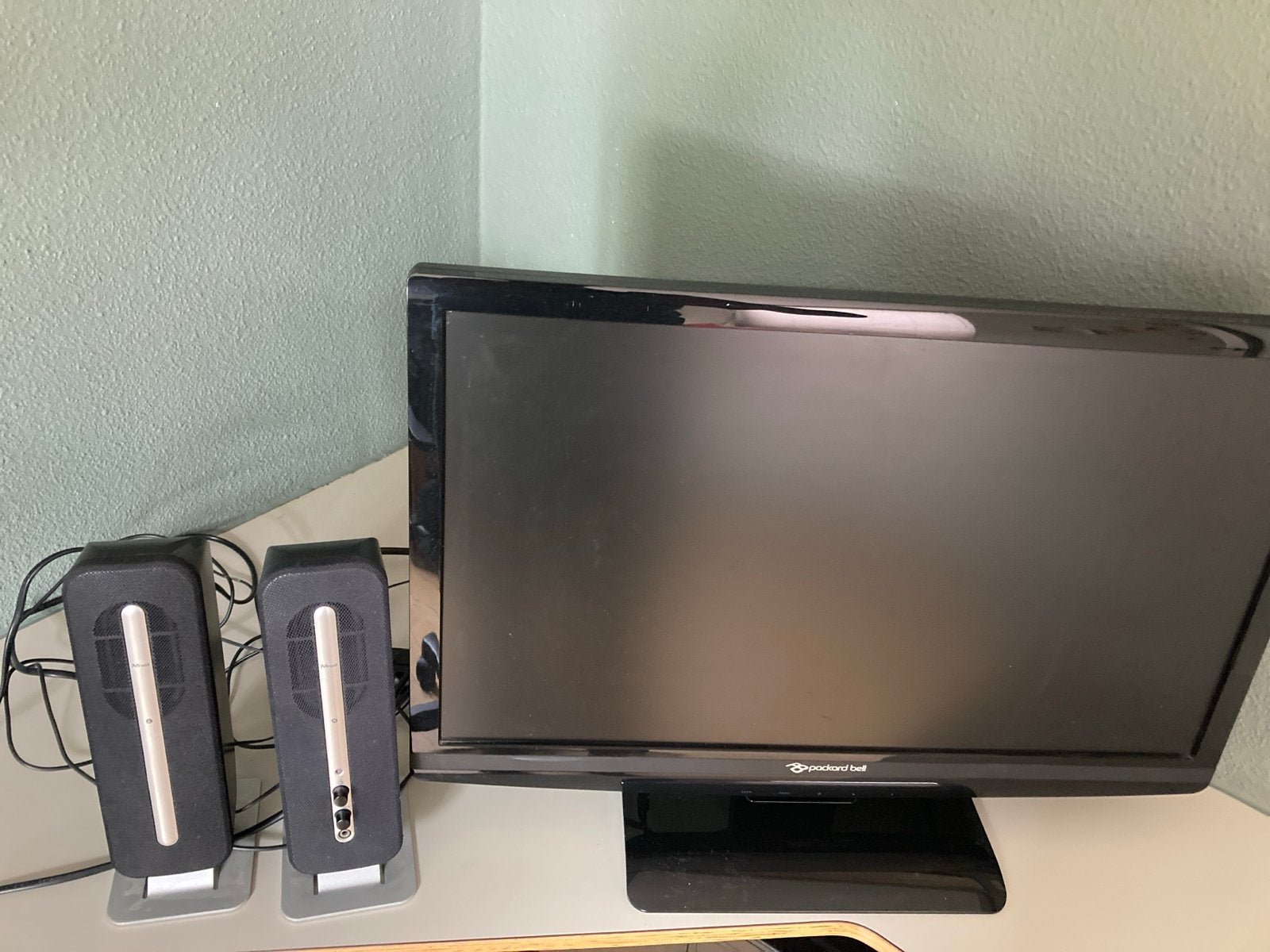 Packard Bell Monitor met Trust speakers, Ophalen of Verzenden, Gebruikt, 60 Hz of minder