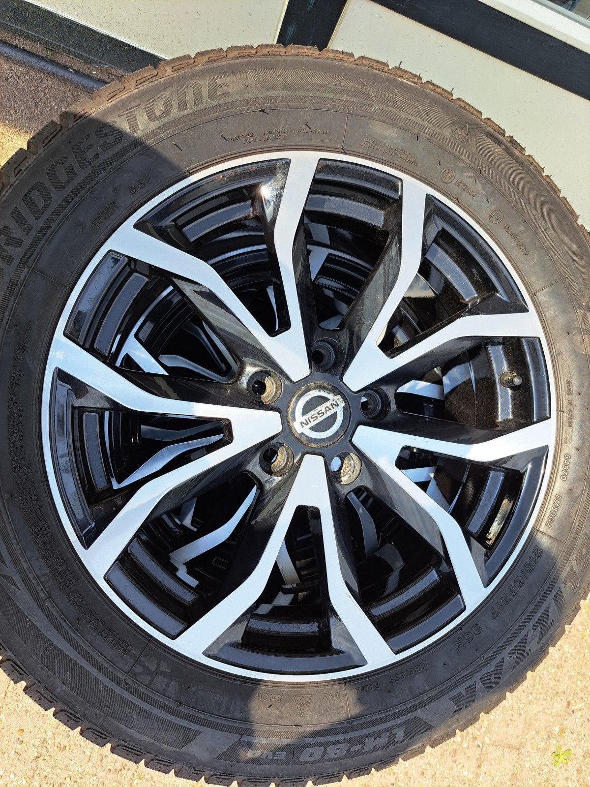 Lichtmetalen velgenset Nissan Qashqai 17 inch winterbanden, Ophalen, Banden en Velgen, 17 inch, Winterbanden