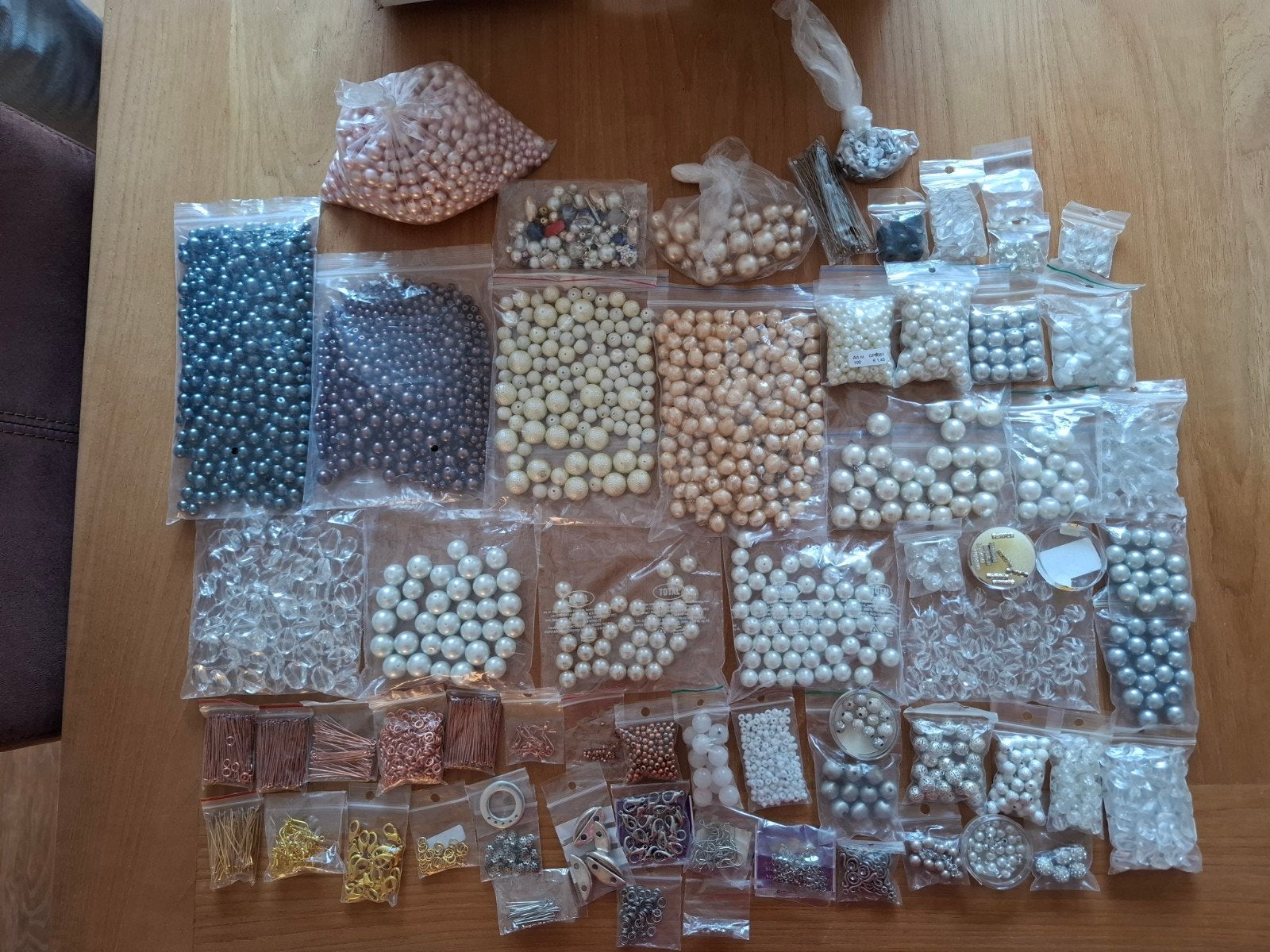 Grote collectie kralen en sieradenonderdelen, Ophalen of Verzenden, Nieuw, Kraal