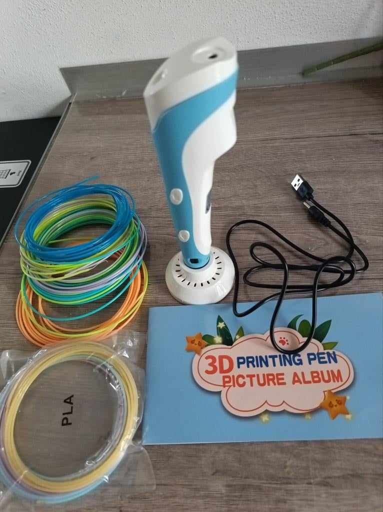 3D Printing Pen met Filament en Boekje - Zo goed als nieuw, Ophalen of Verzenden