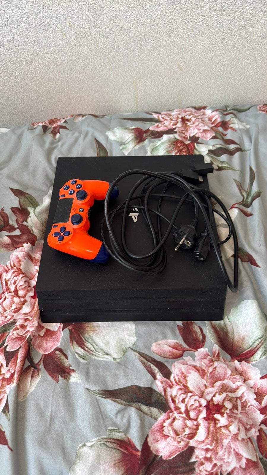 Playstation 4 Pro met 1TB en 1 controller, Spelcomputers en Games, Spelcomputers | Atari, Ophalen of Verzenden, Zo goed als nieuw