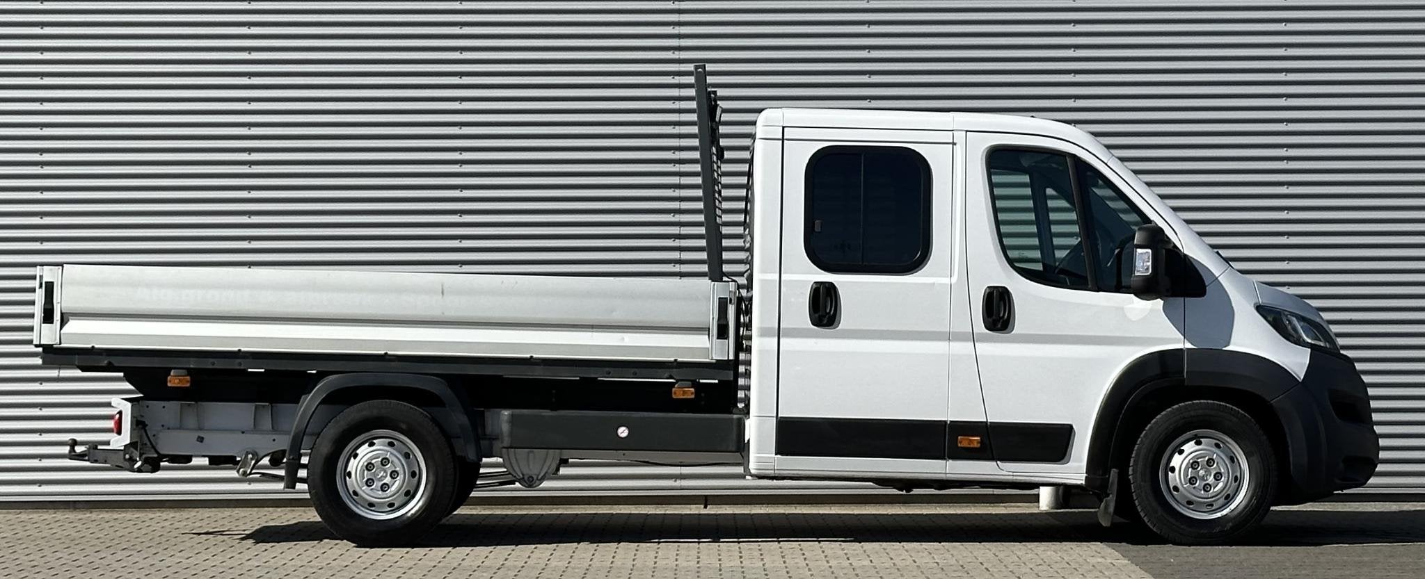 Peugeot Boxer Open laadbak 2.2 165PK L4 DC Dubbele cabine Pe, Voorwielaandrijving, Stof, Gebruikt, Euro 6