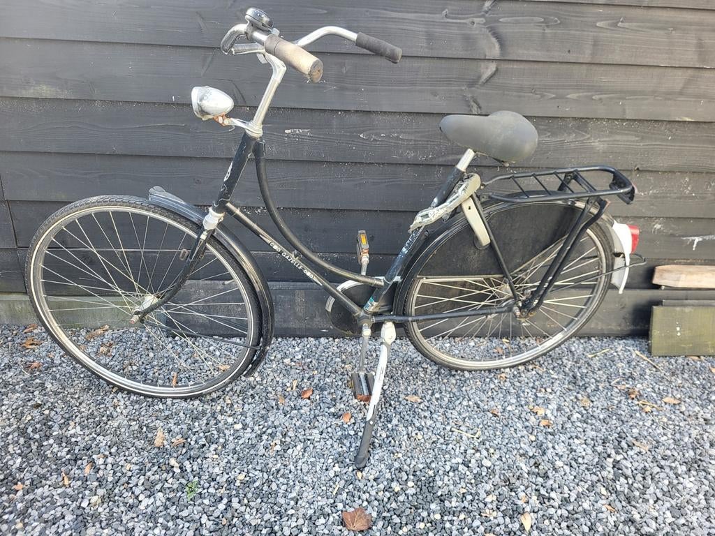 Gazelle damesfiets met kettingslot, Fietsen en Brommers, Fietsen | Dames | Damesfietsen, Ophalen